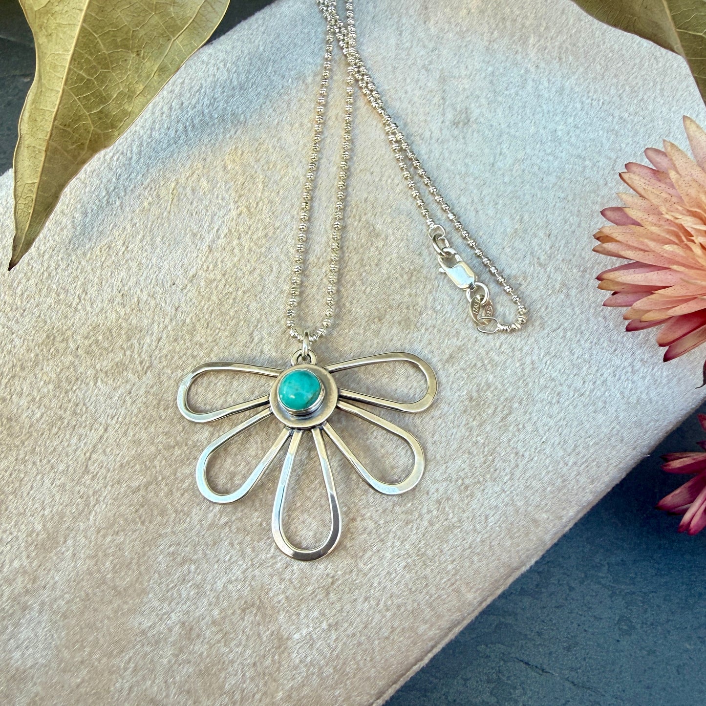 Flower Petals Necklace - Variation 1