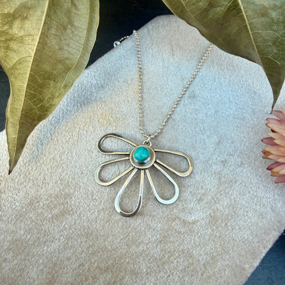 Flower Petals Necklace - Variation 1