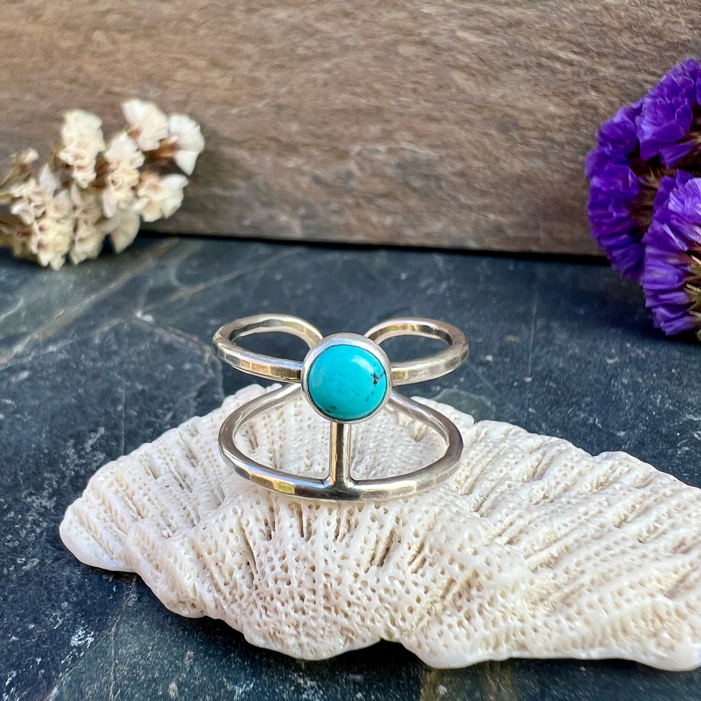 Parallel Ring with Stone