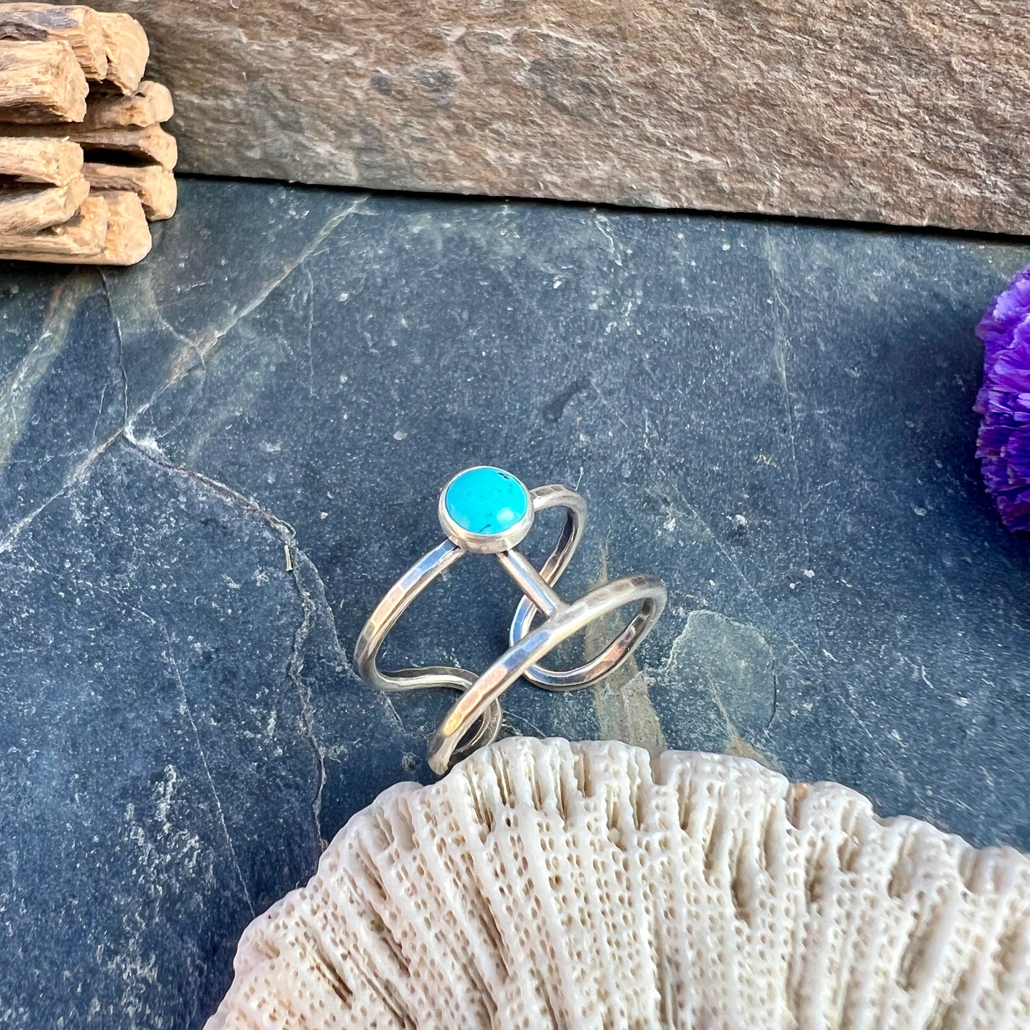 Parallel Ring with Stone