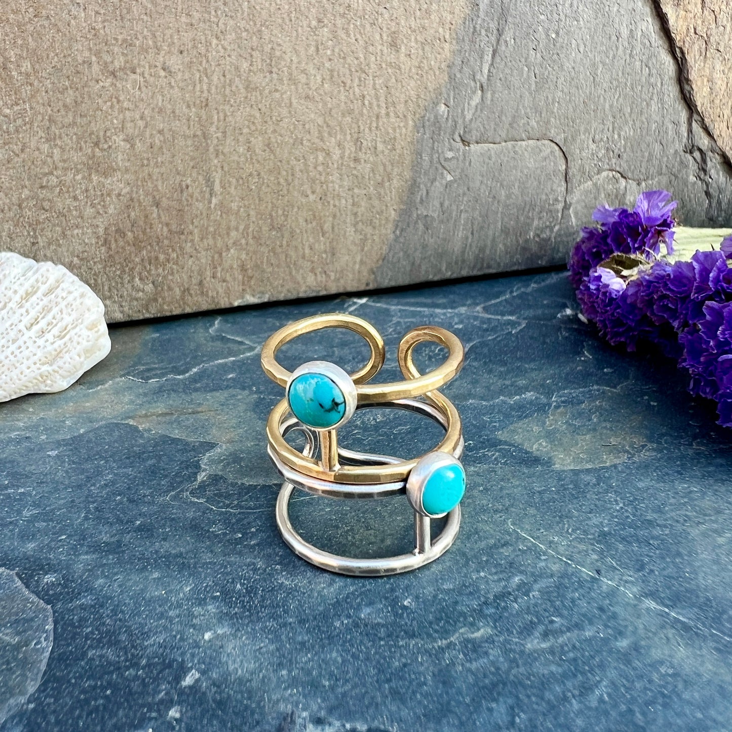 Parallel Ring with Stone