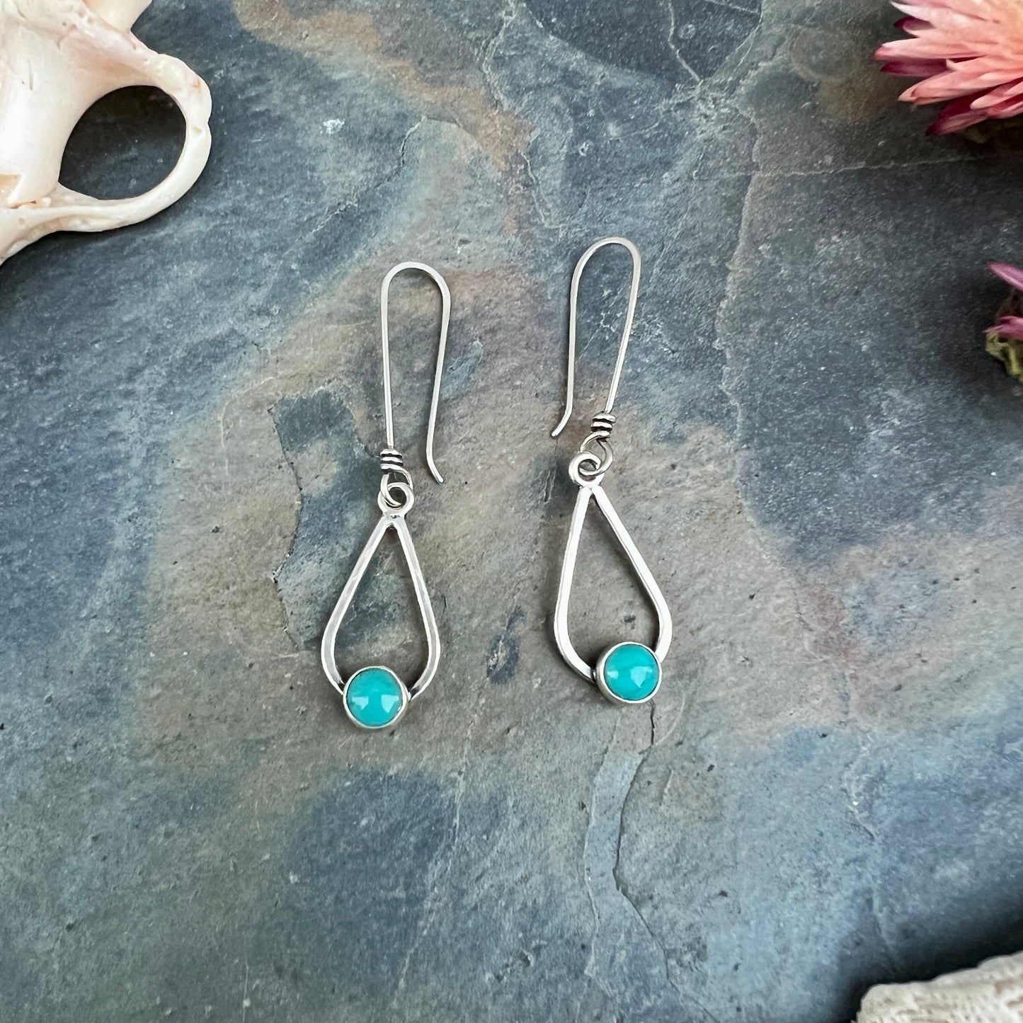 Droplet Earrings with Stone