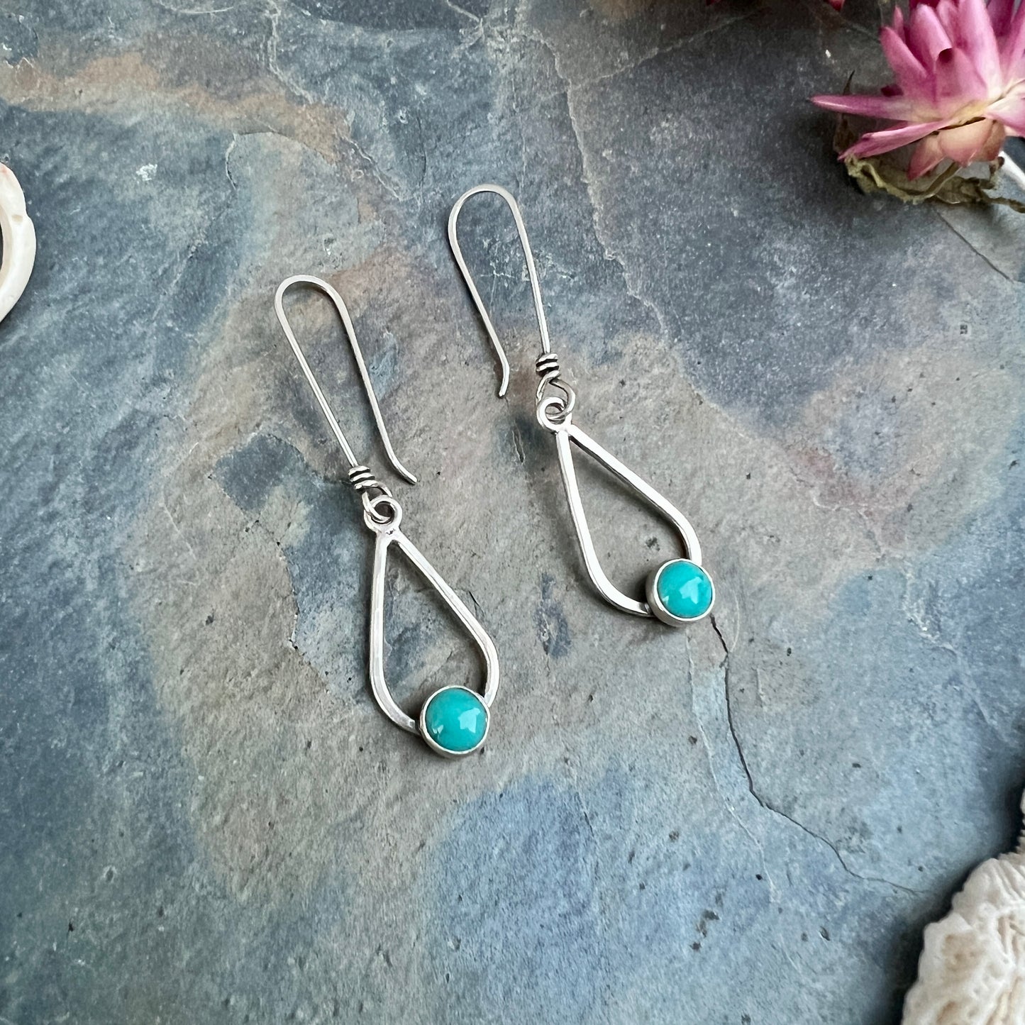 Droplet Earrings with Stone