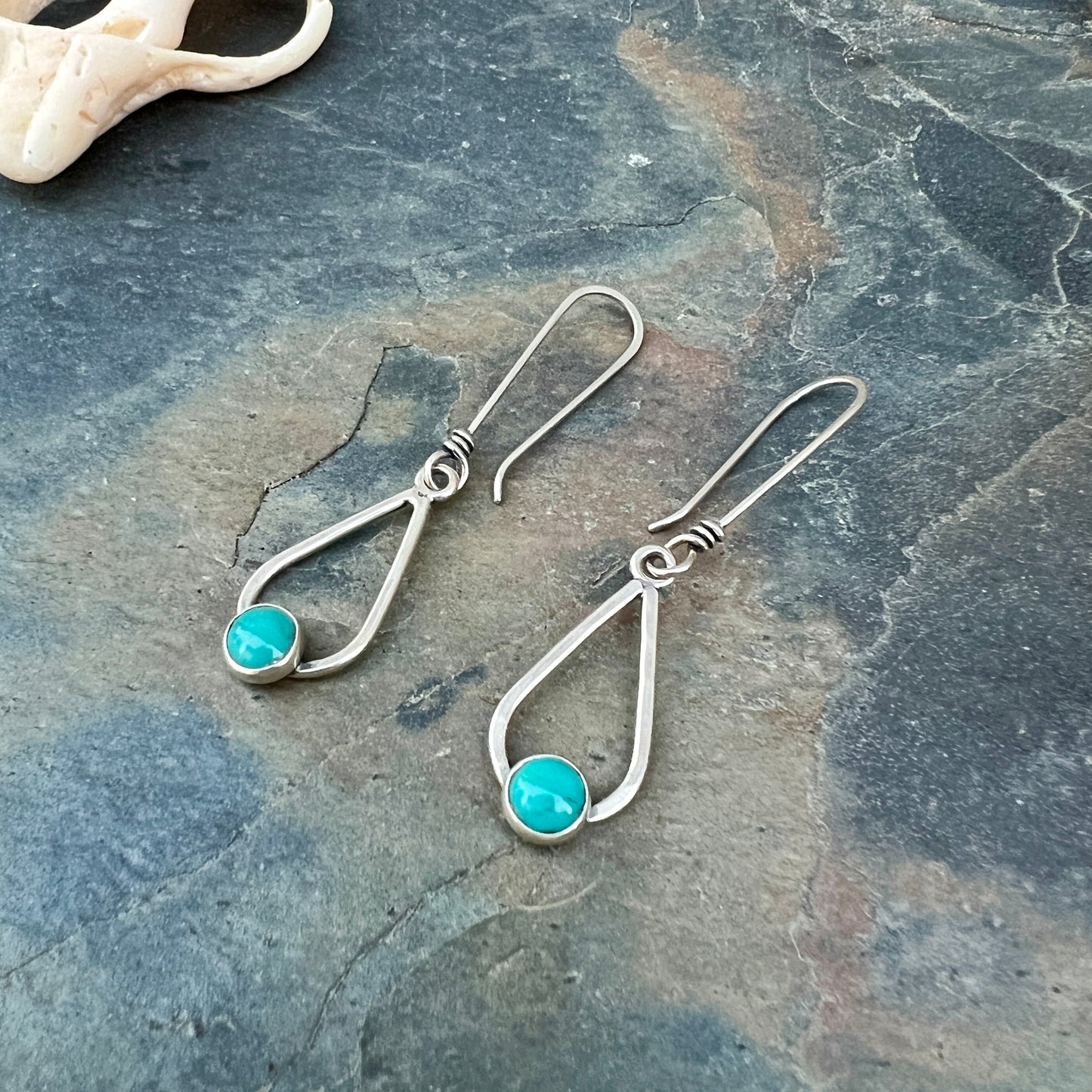 Droplet Earrings with Stone