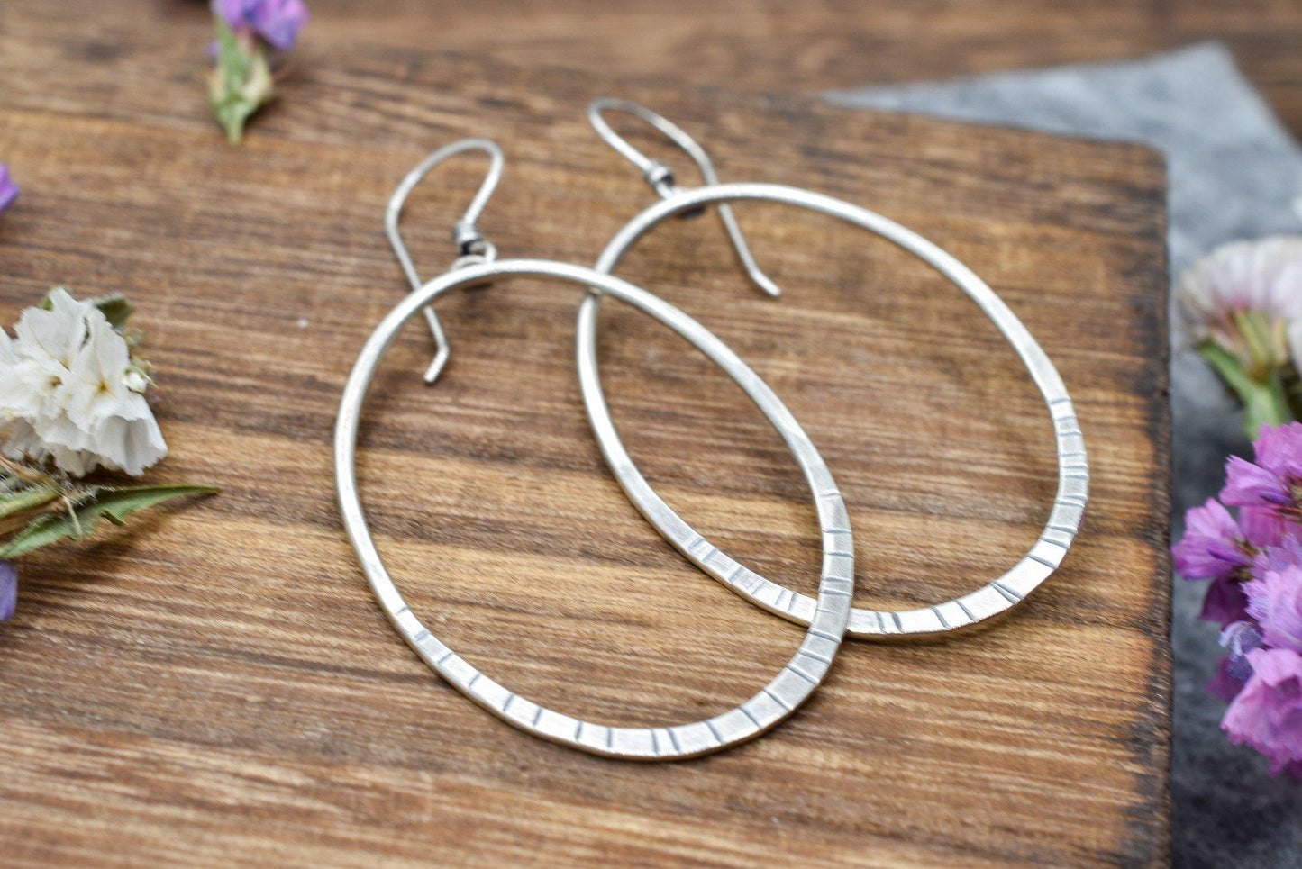 Dashed Open Oval Earrings - Silver